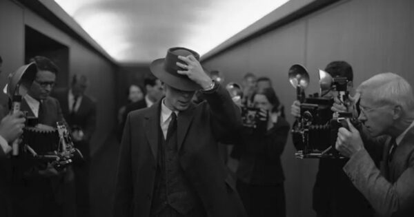 oppenheimer reseña